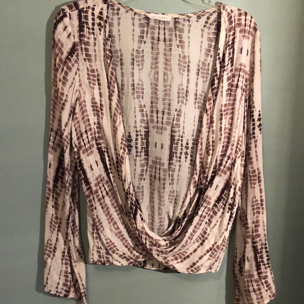 Pattern deep cut long sleeve